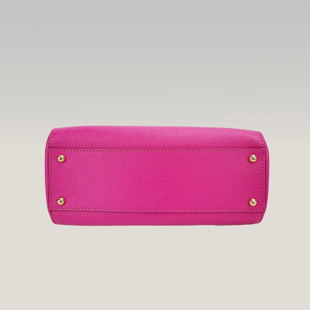 Dolce & Gabbana Miss Sicily 26 Medium in Pelle Fucsia con Tracolla e Dettagli Dorati