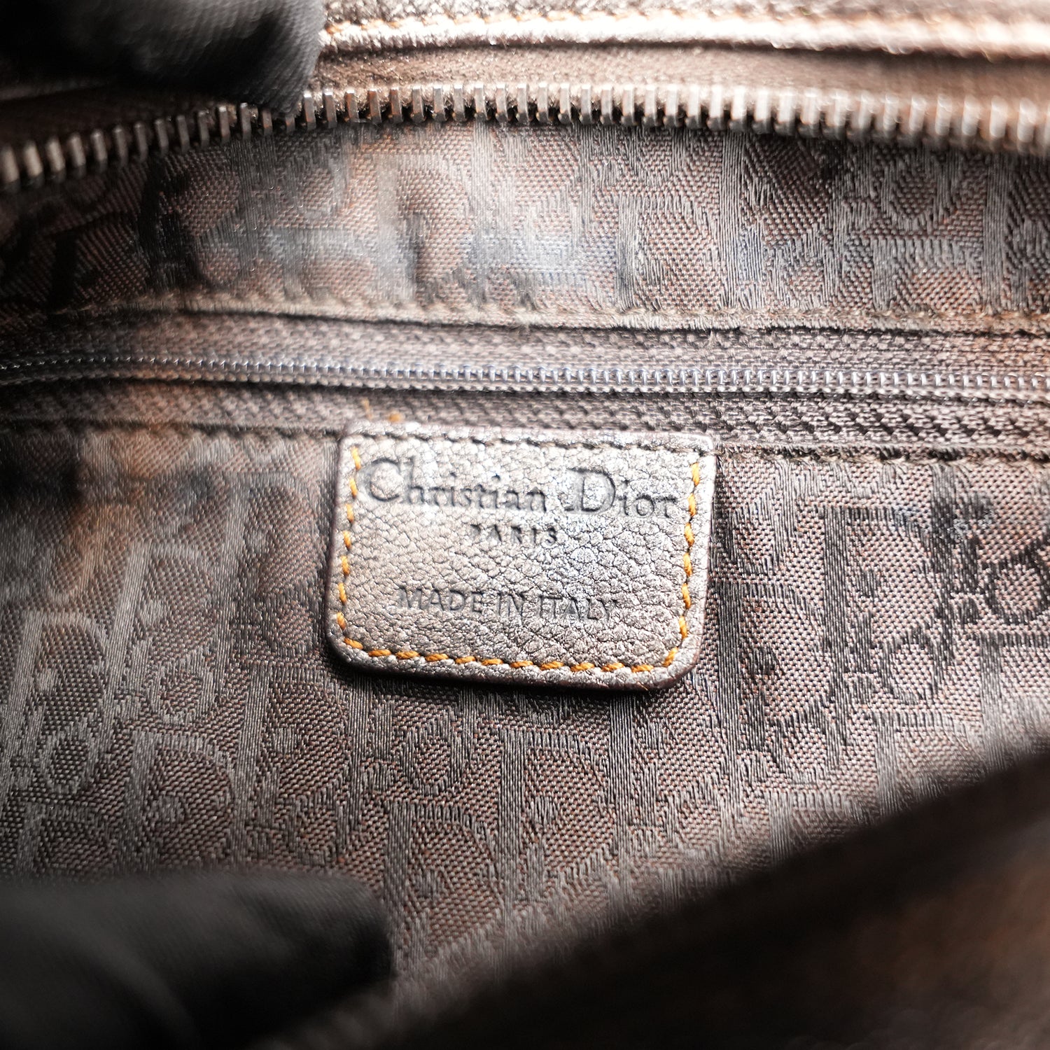 Dior Gaucho Vintage Borsa a Spalla in Pelle Laminata Marrone con Maxi Fibbia