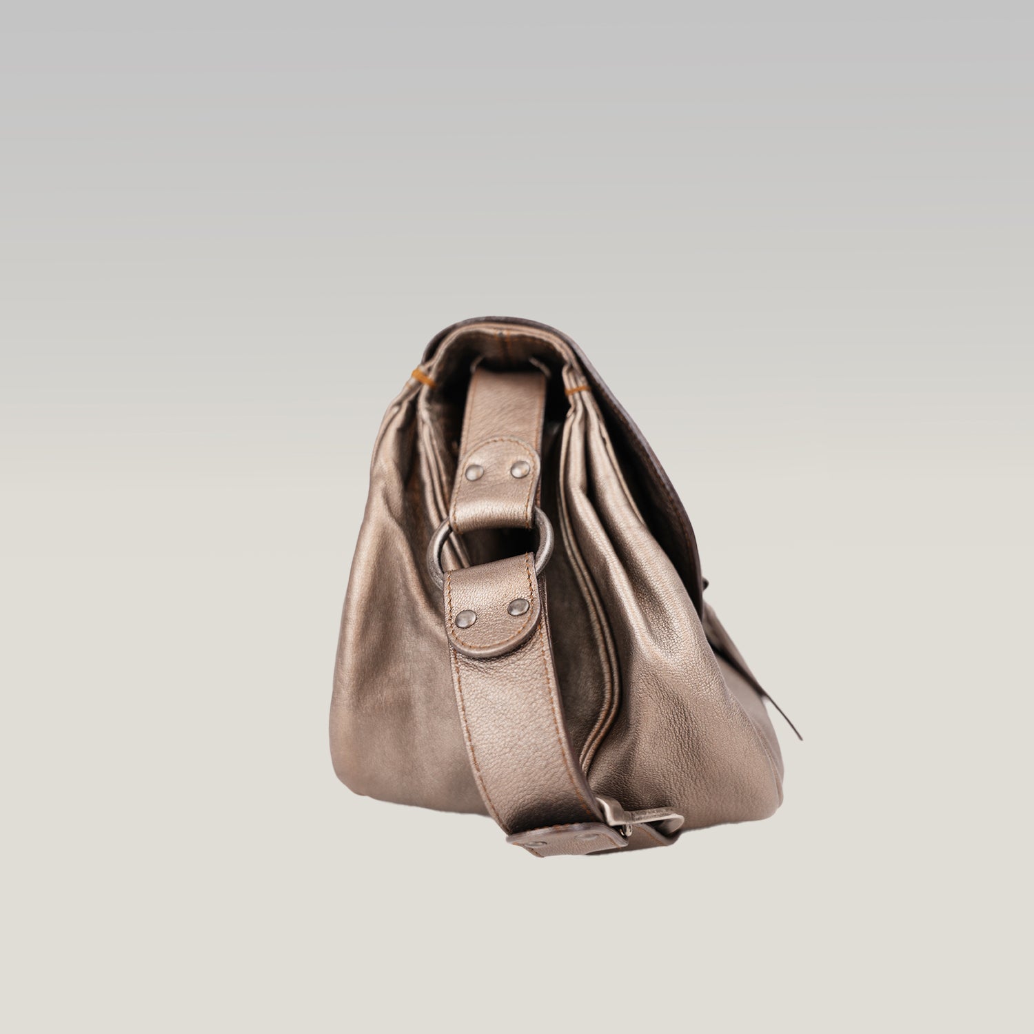 Dior Gaucho Vintage Borsa a Spalla in Pelle Laminata Marrone con Maxi Fibbia