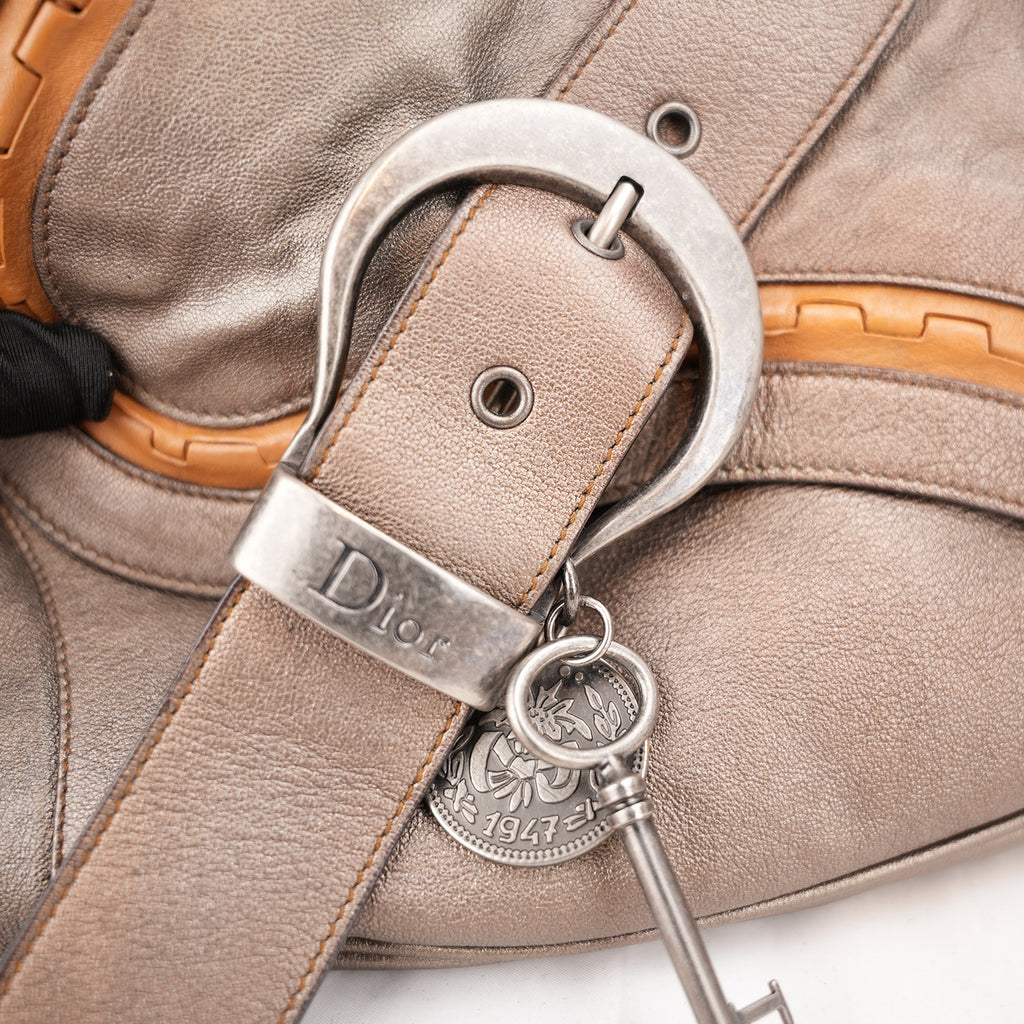 Dior Gaucho Vintage Borsa a Spalla in Pelle Laminata Marrone con Maxi Fibbia