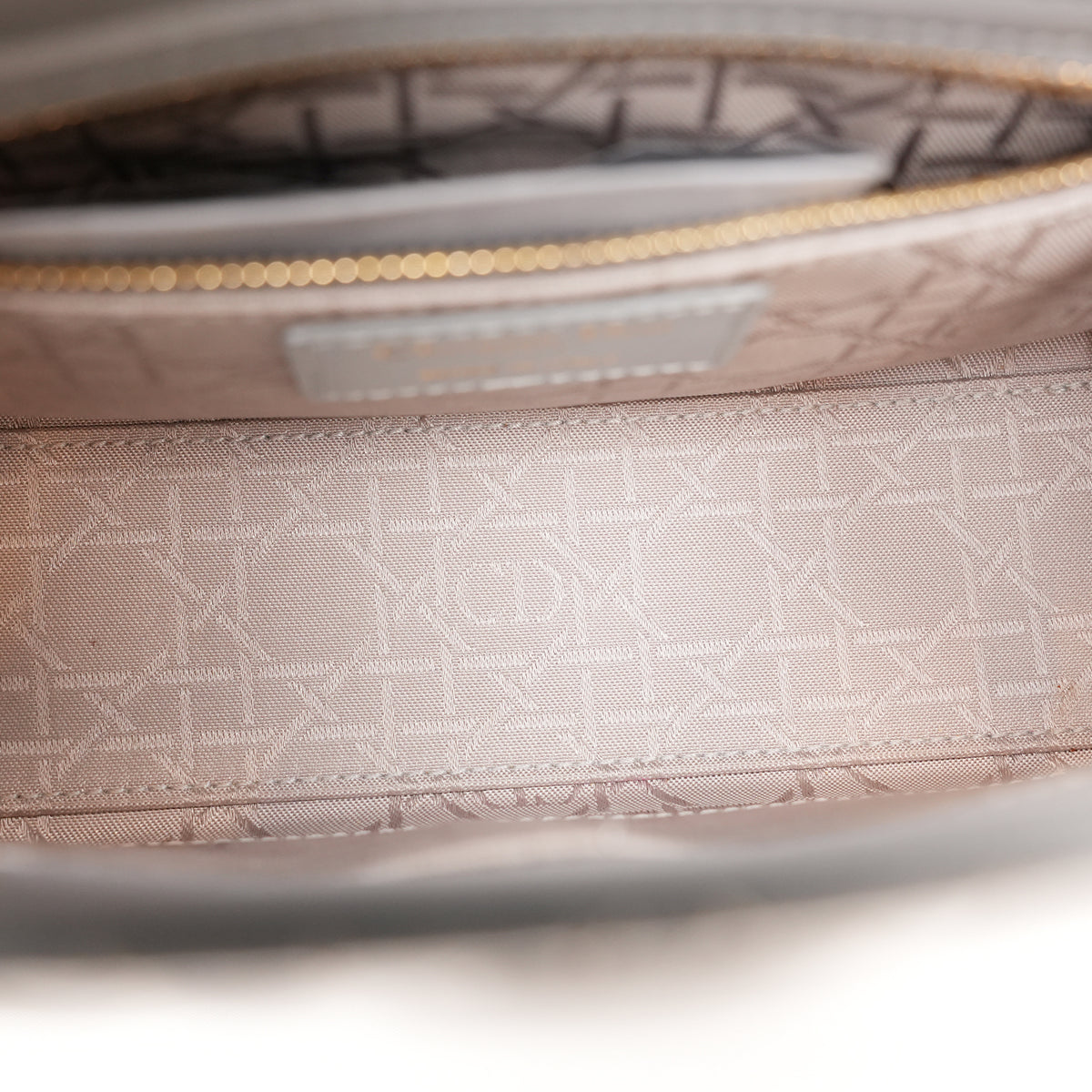 Dior Lady Dior Small Grigia in Pelle di Agnello Cannage con Hardware Dorato e Carta di Autenticità