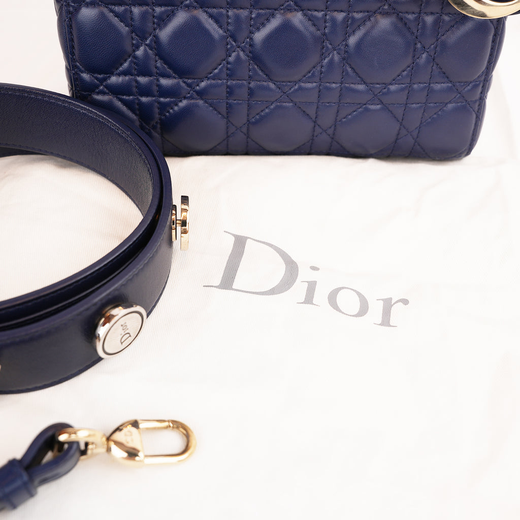 Dior Lady Dior Small Blu Navy in Pelle Cannage con Hardware Dorato e Tracolla