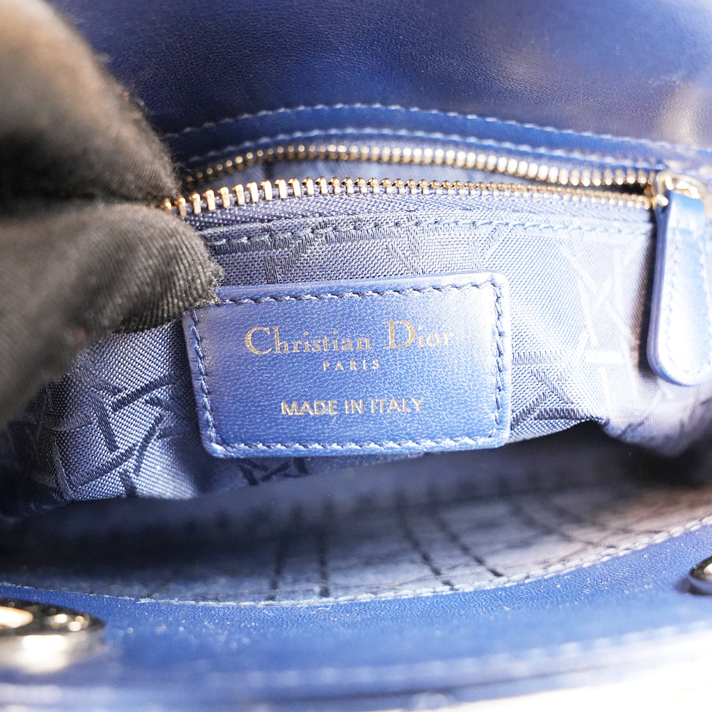 Dior Lady Dior Small Blu Navy in Pelle Cannage con Hardware Dorato e Tracolla