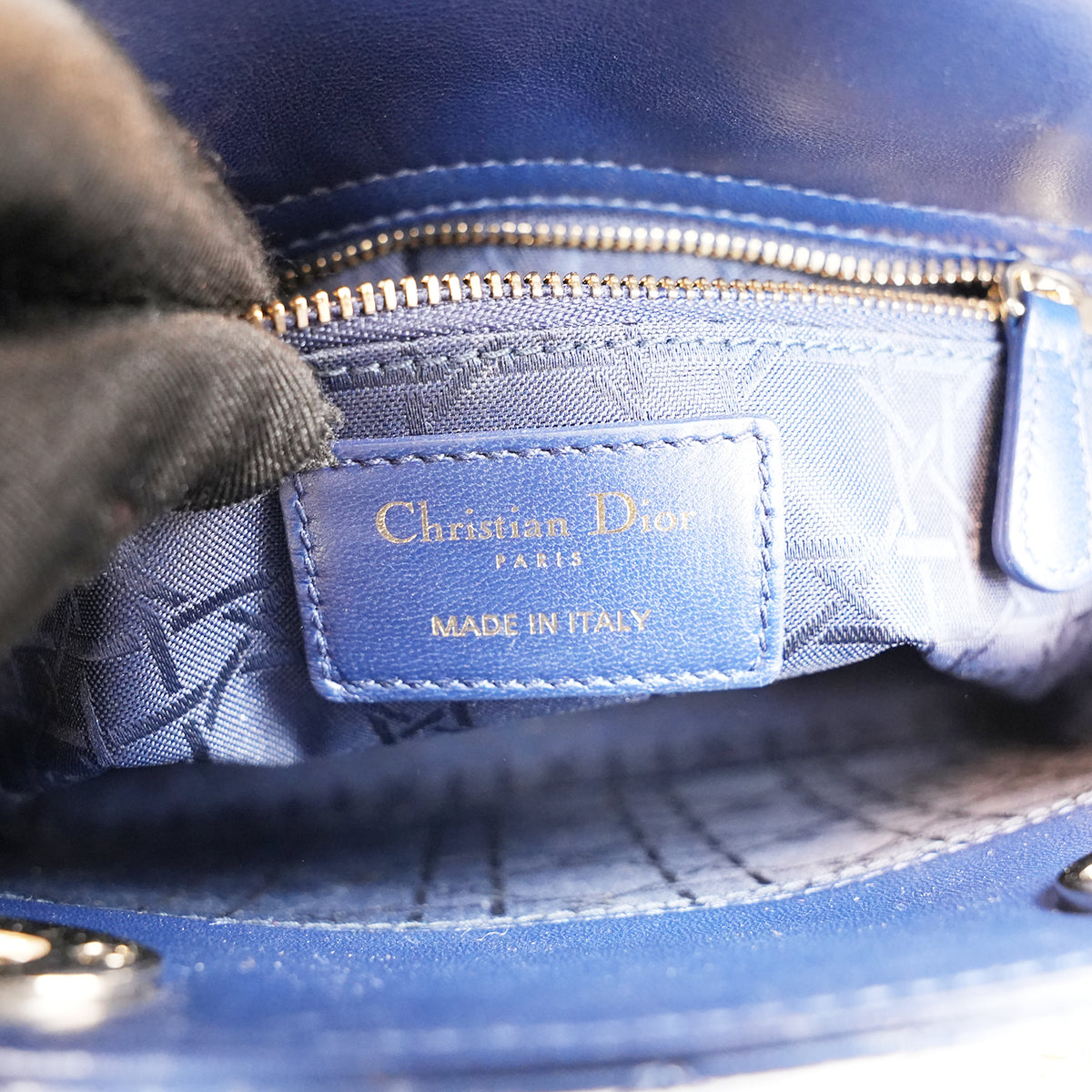 Dior Lady Dior Small Blu Navy in Pelle Cannage con Hardware Dorato e Tracolla