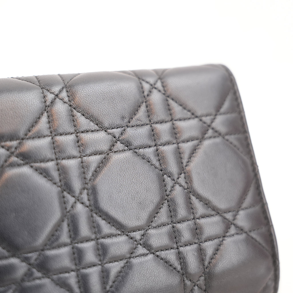 Dior Miss Dior Promenade WOC in Pelle di Agnello Nera Cannage con Catena Dorata