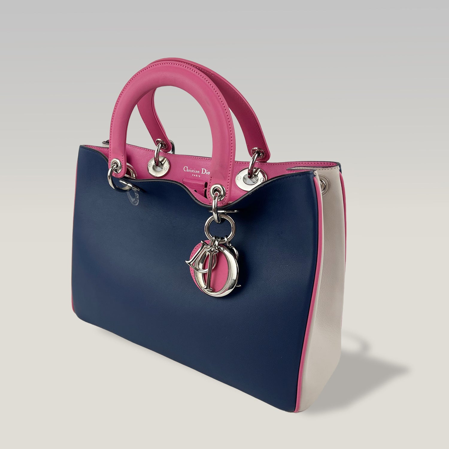 Dior Diorissimo 32 Borsa a Mano in Pelle Tricolore Blu, Rosa e Grigio con Hardware Palladiato
