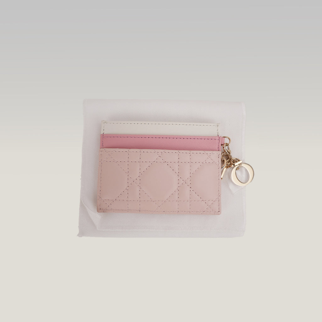 Portacarte Dior Lady Dior Rosa in Pelle Cannage con Charms D.I.O.R.