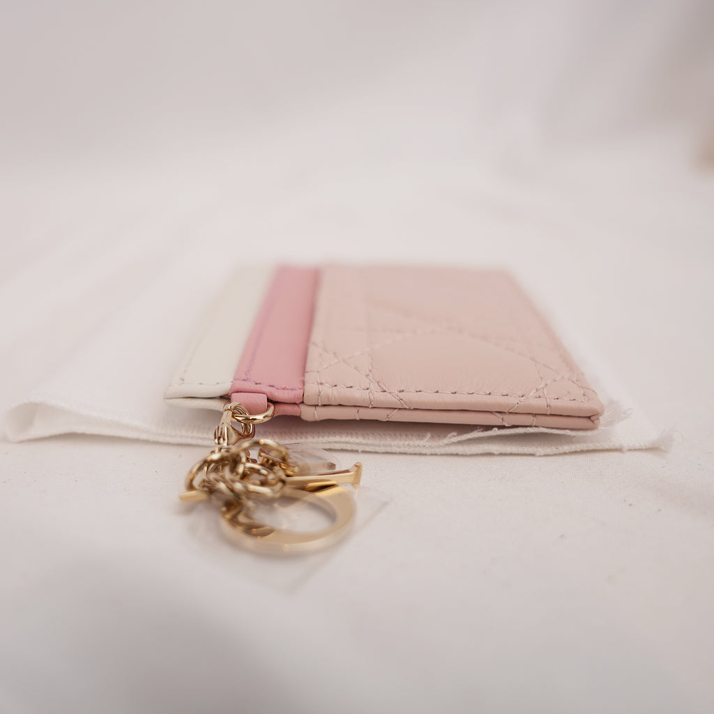 Portacarte Dior Lady Dior Rosa in Pelle Cannage con Charms D.I.O.R.