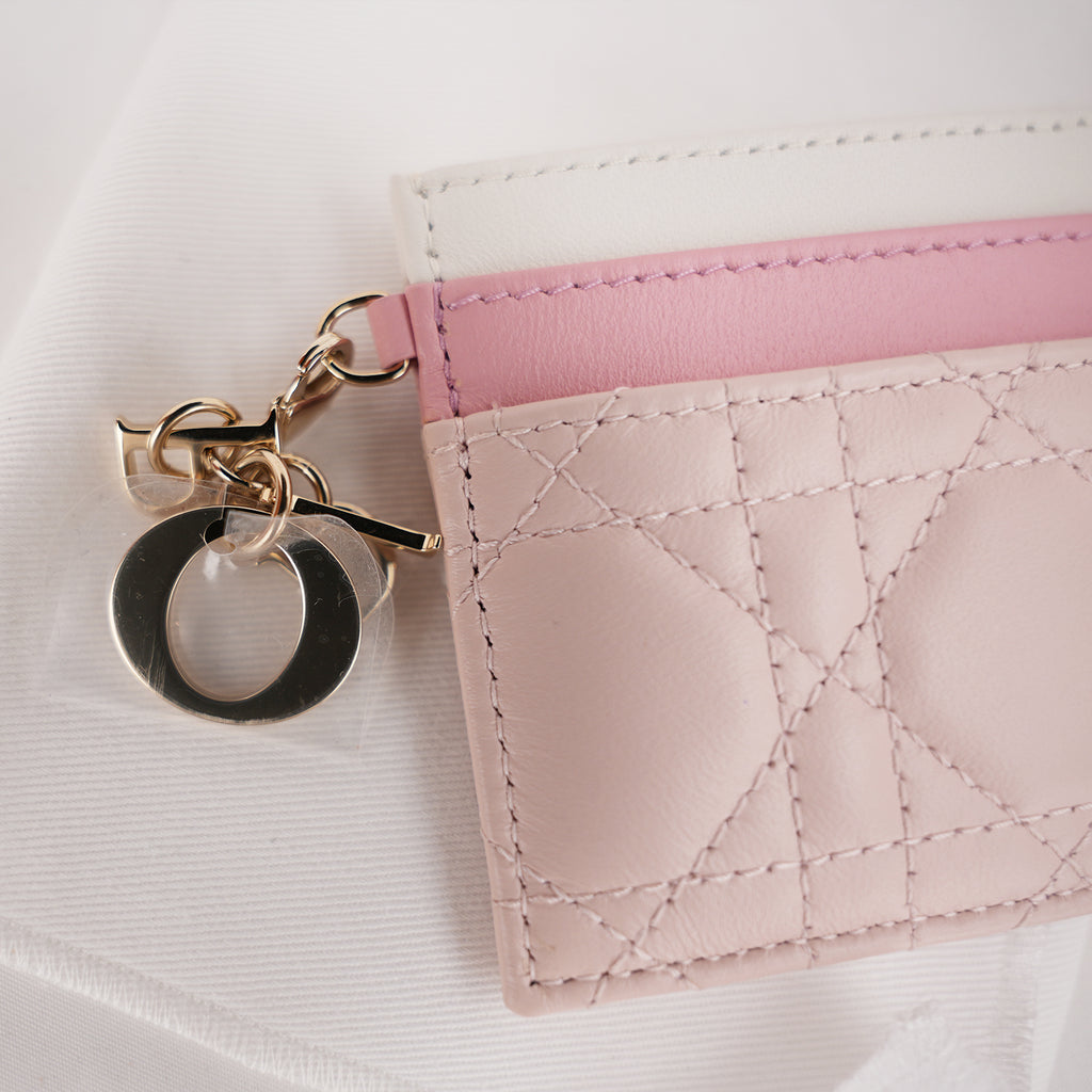 Portacarte Dior Lady Dior Rosa in Pelle Cannage con Charms D.I.O.R.
