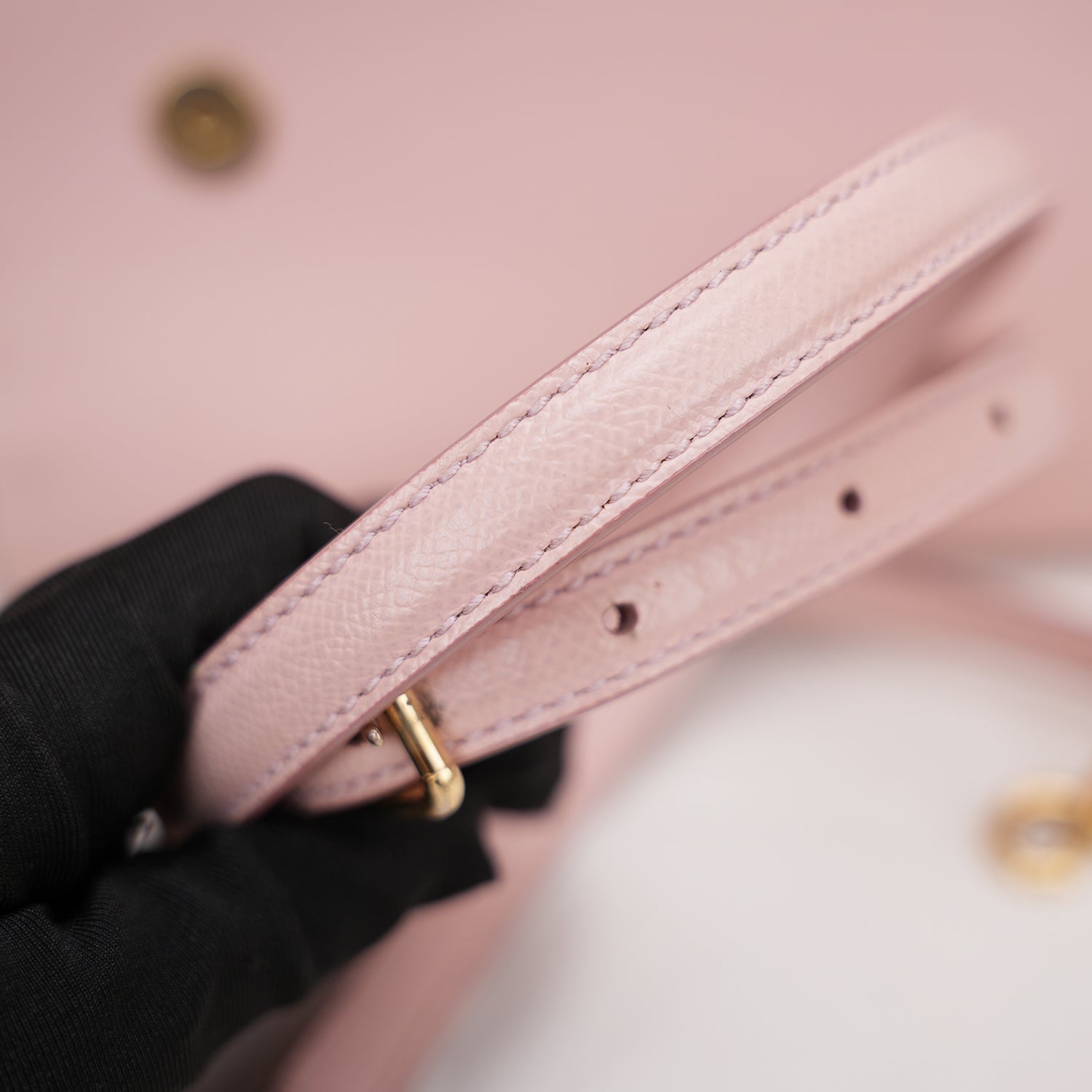 Dolce & Gabbana Sicily Medium Bag Rosa in Pelle Dauphine con Tracolla Regolabile