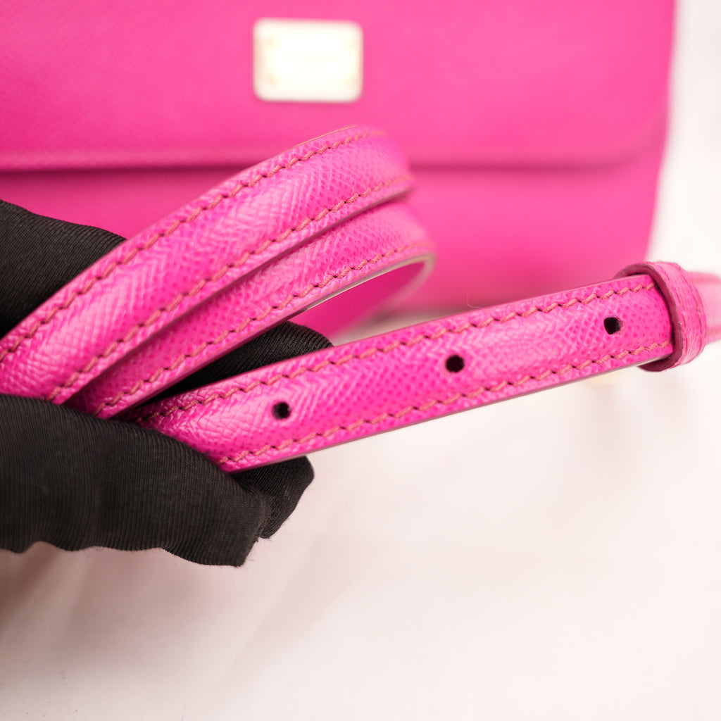 Dolce & Gabbana Sicily 26 Borsa Fucsia in Pelle con Dettagli Dorati