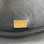 Borsa Dolce & Gabbana Sicily Media Nera in Pelle Dauphine con Dettagli Dorati – 26 cm