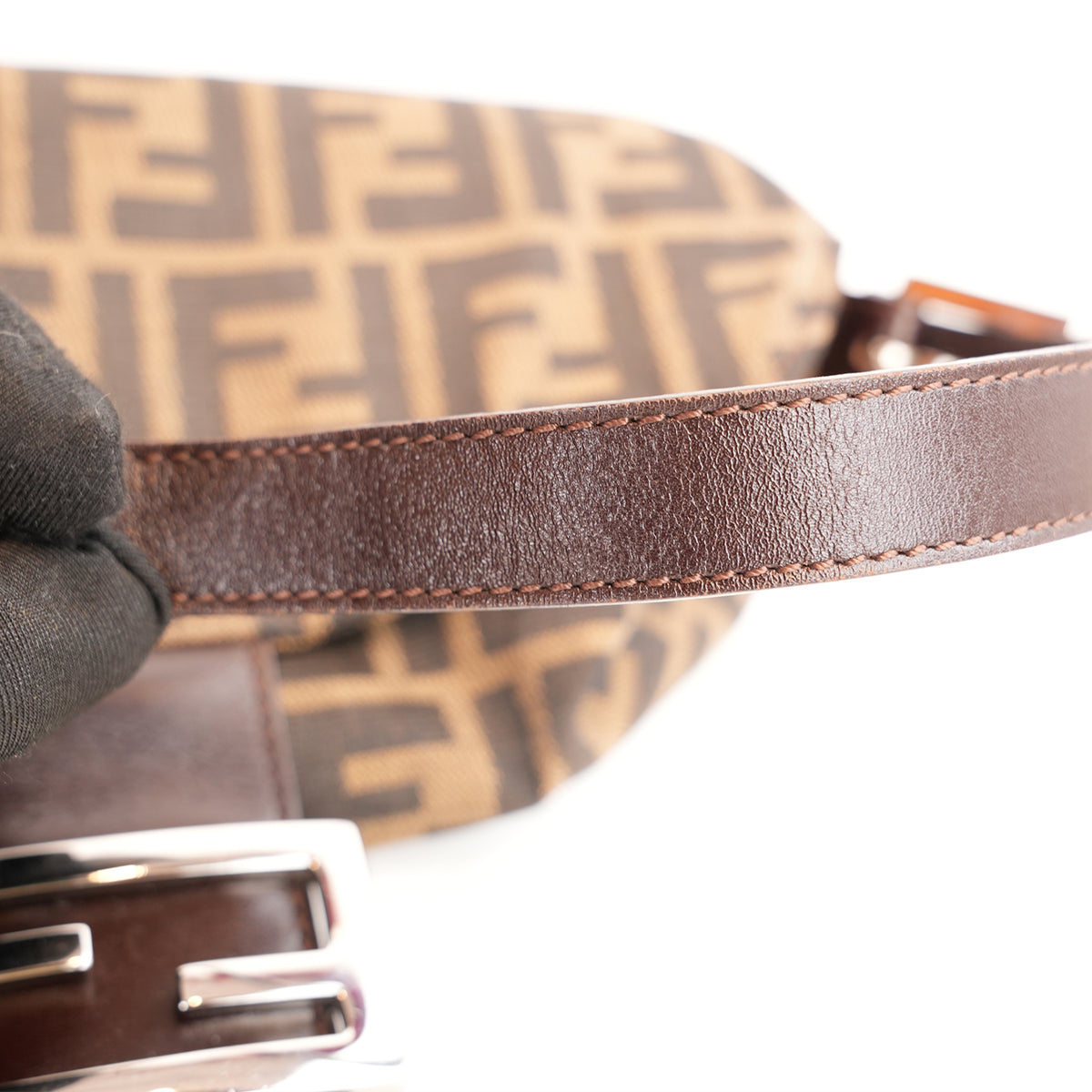 Fendi Baguette Vintage Borsa a Spalla in Tela Zucca FF Marrone con Finiture in Pelle e Fibbia Argentata