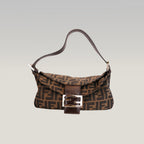 Fendi Baguette Vintage Borsa a Spalla in Tela Zucca FF Marrone con Finiture in Pelle e Fibbia Argentata