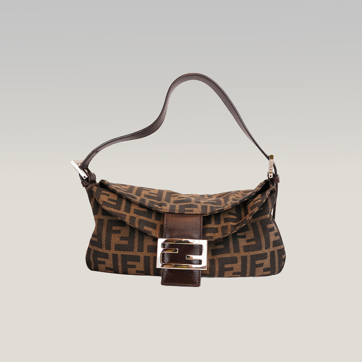 Fendi Baguette Vintage Borsa a Spalla in Tela Zucca FF Marrone con Finiture in Pelle e Fibbia Argentata