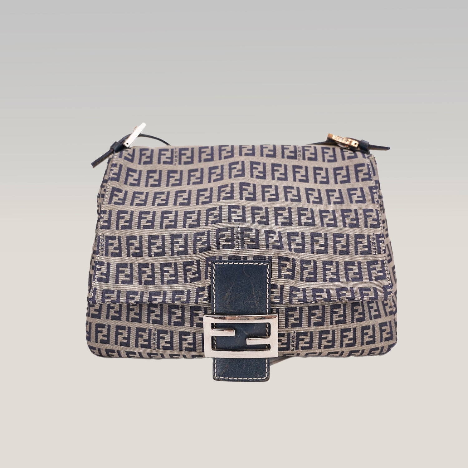 Fendi Mamma Baguette 29 in Tela Zucca FF Beige e Pelle Blu con Chiusura FF Argento