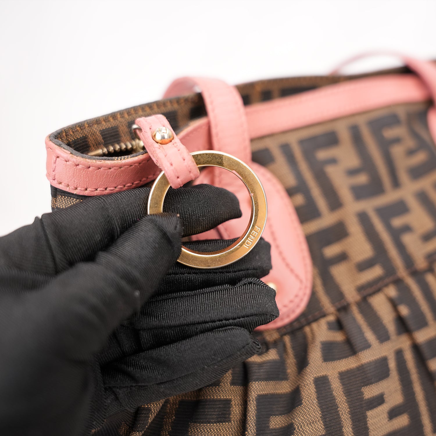 Fendi Chef Vintage Borsa a Spalla Zucca in Tela Marrone con Finiture Rosa