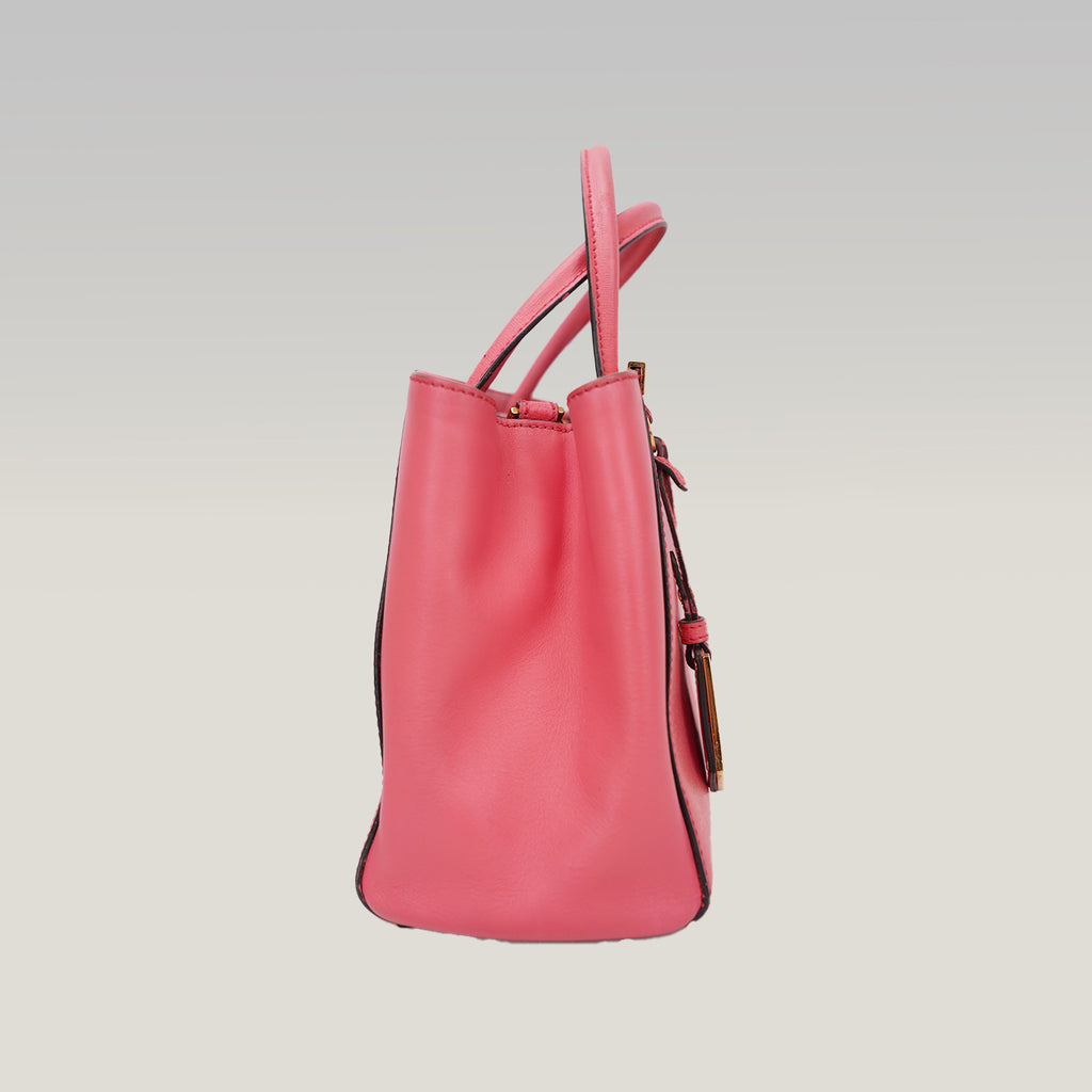 Fendi Petite 2Jours Pink Leather Tote Bag in Pelle Rosa con Charm Logo
