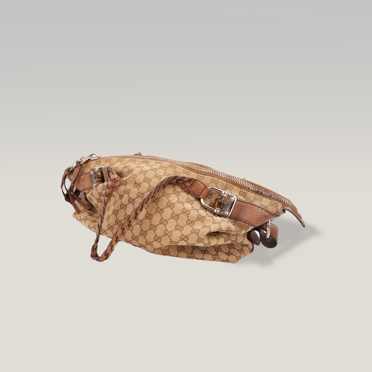 Gucci Bamboo Borsa a Spalla in Tela GG Monogram Beige e Marrone con Finiture in Pelle e Dettagli Bamboo