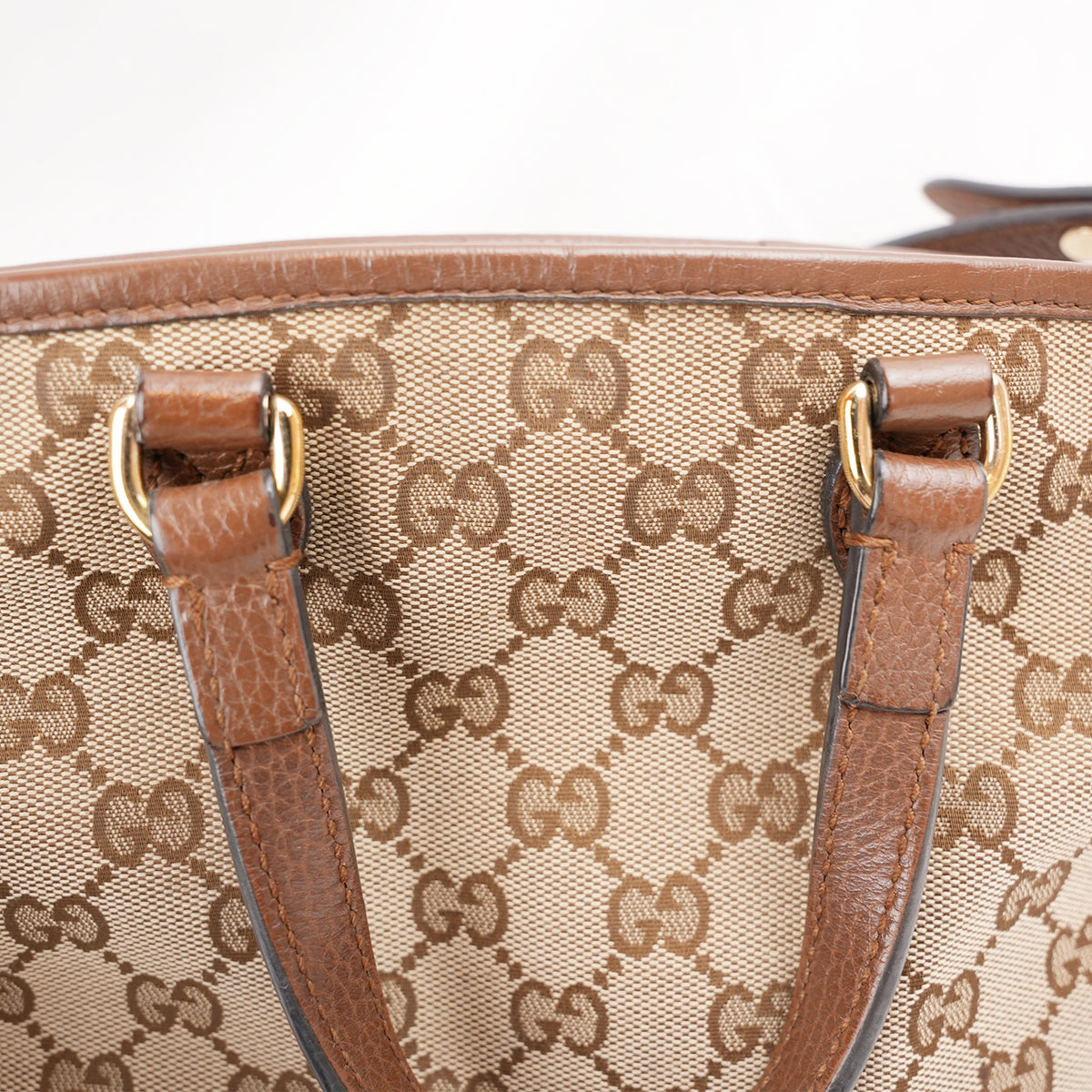 Gucci Bree Small Borsa a Mano in Tela GG Supreme Beige e Marrone con Finiture in Pelle