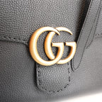 Gucci GG Marmont Borsa a Mano in Pelle Martellata Nera con Logo Double G Dorato e Manico Superiore