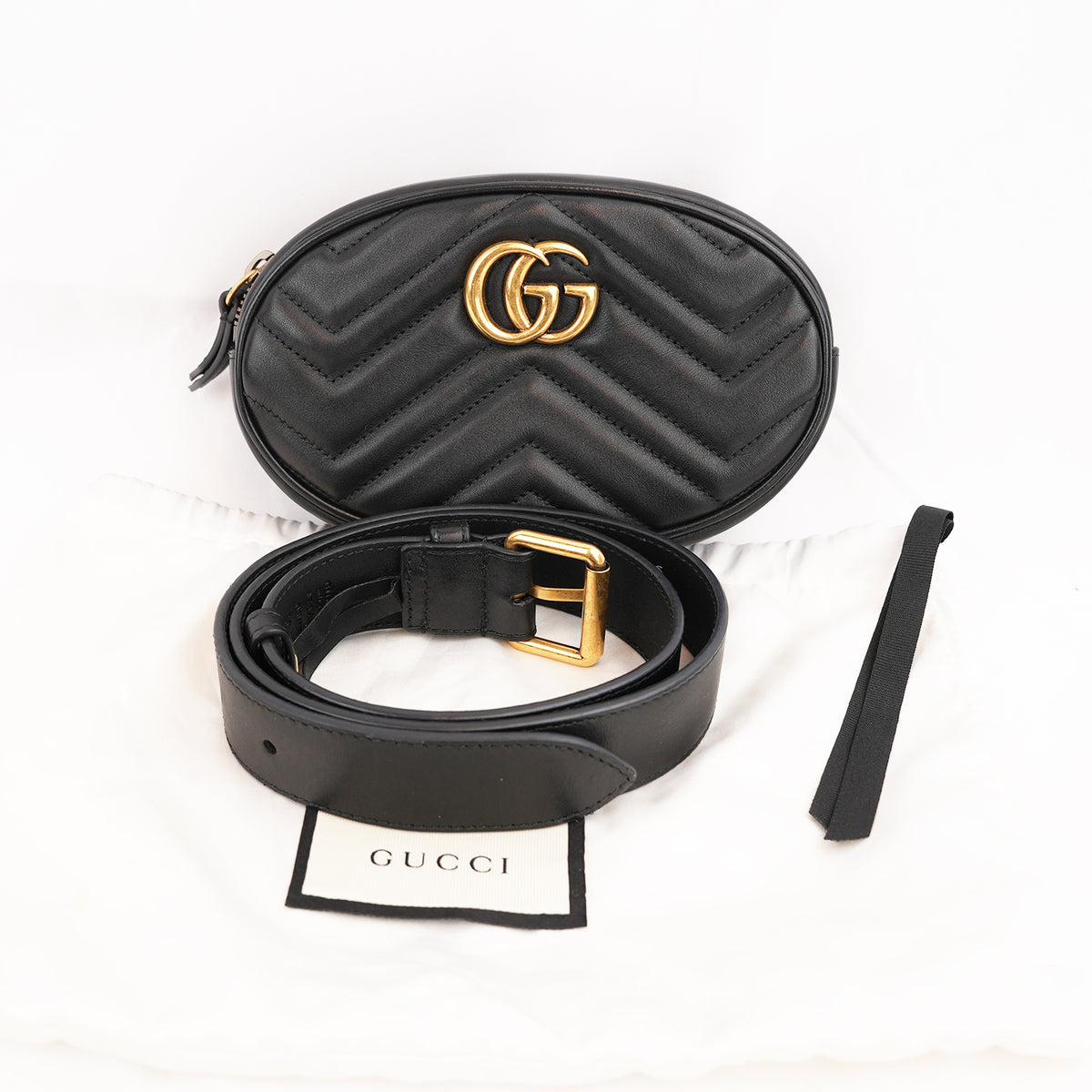 Gucci GG Marmont Marsupio Piccolo in Pelle Matelassé Nera con Logo Double G Dorato
