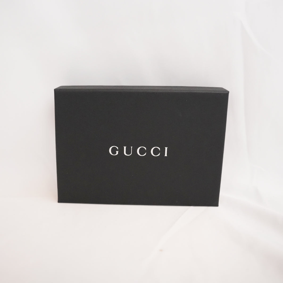GUCCI Portacarte GG Supreme Beige e Marrone con Pelle Nera – Condizioni Eccellenti con Scatola