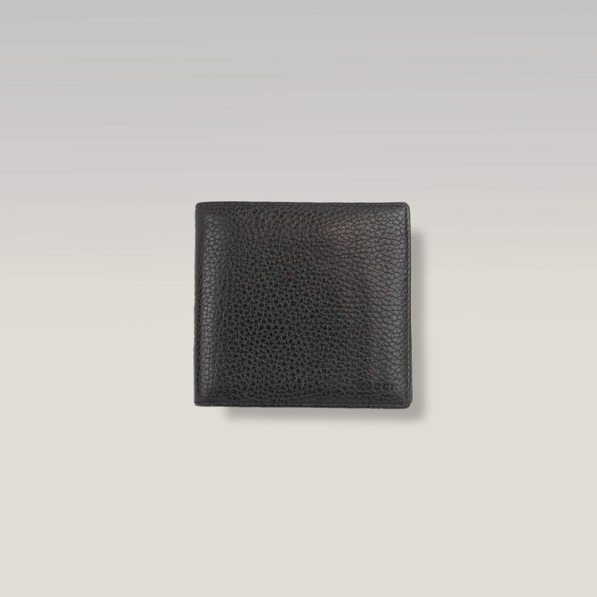 Gucci Portafoglio Bifold in Pelle Martellata Nera con Logo Gucci – Portafoglio Compatto da Uomo