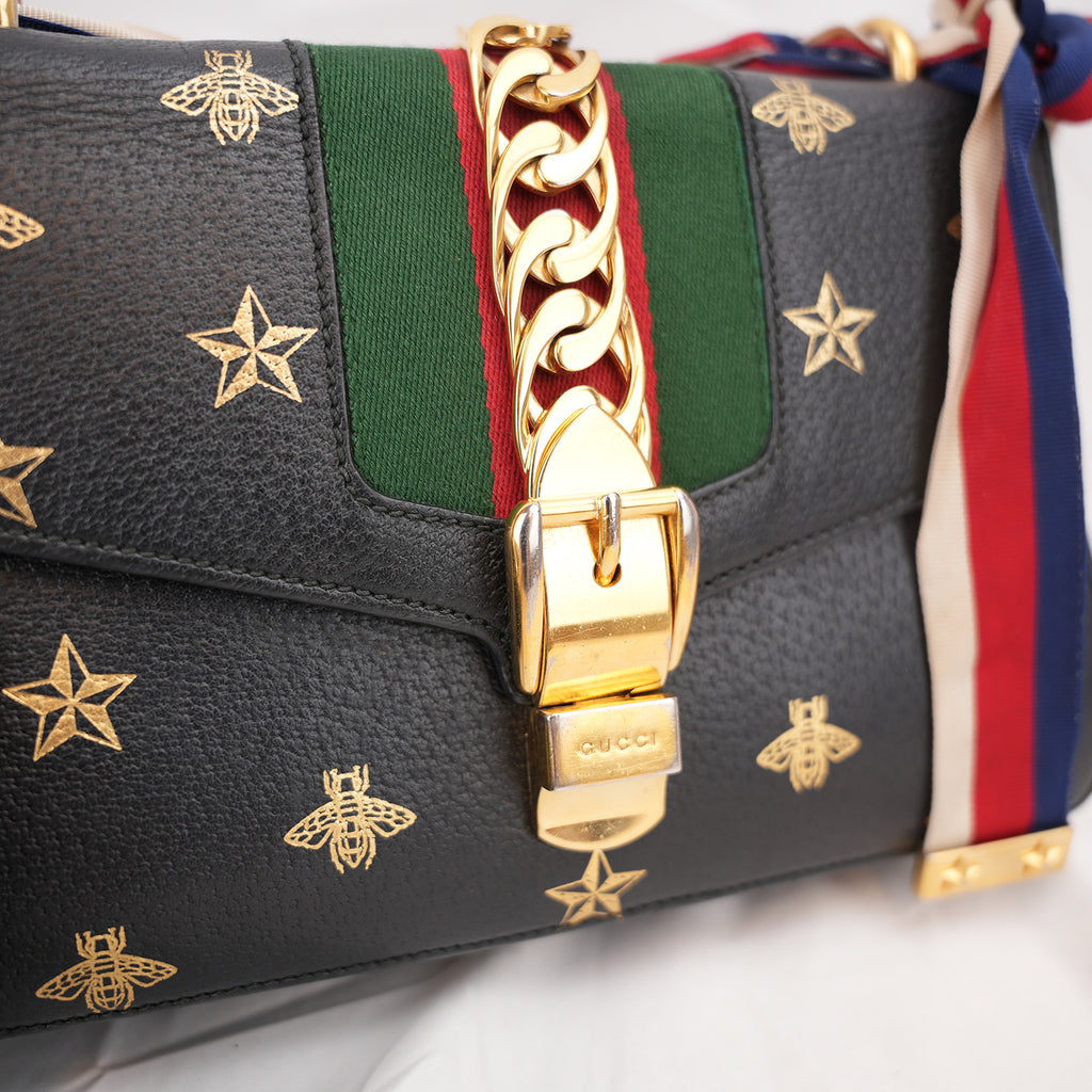 Gucci Sylvie Small Bee Star Leather Shoulder Bag Black con Web Stripe e Nastro
