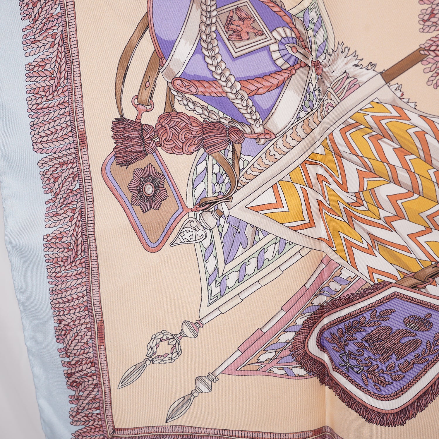 Hermès Carré 90 Foulard in Seta Multicolor con Stampa Equestre 90x90 cm