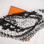 Foulard Hermès Carré Plissé 90 in Seta Bianco e Nero con Motivi Geometrici