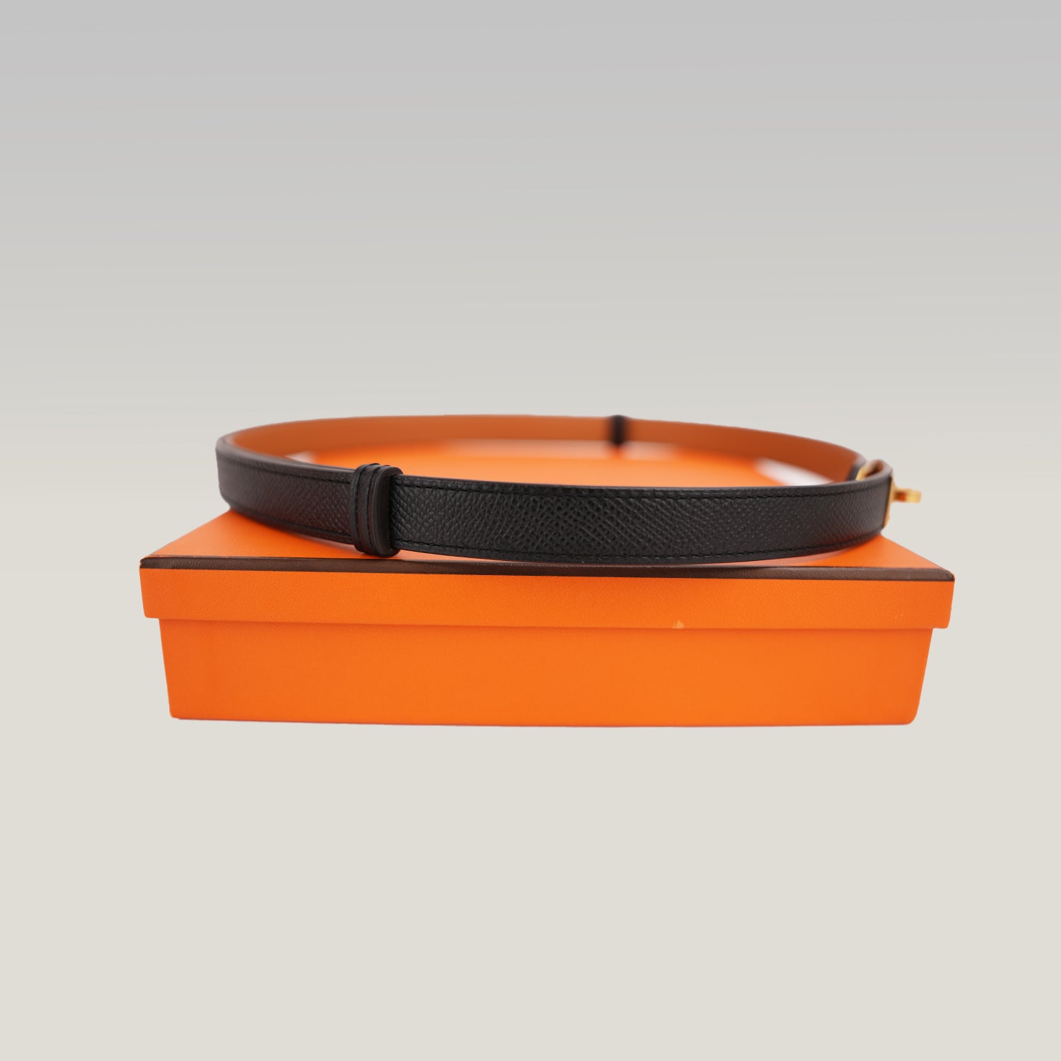 Cintura Hermès Kelly 18 Nera in Pelle Epsom con Fibbia Dorata e Scatola
