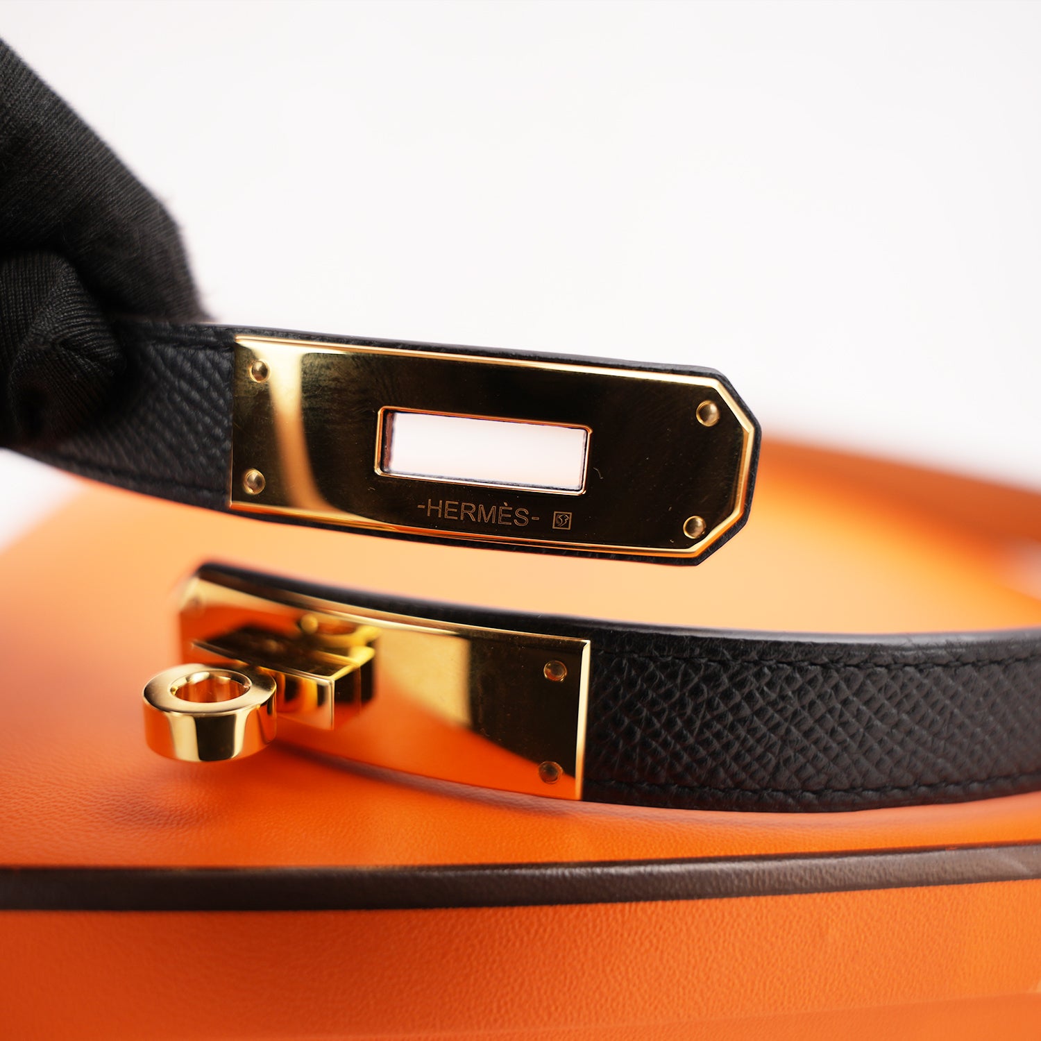 Cintura Hermès Kelly 18 Nera in Pelle Epsom con Fibbia Dorata e Scatola