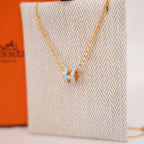 Hermès Pop H Collana in Metallo Dorato con Smalto Azzurro – Collana Donna