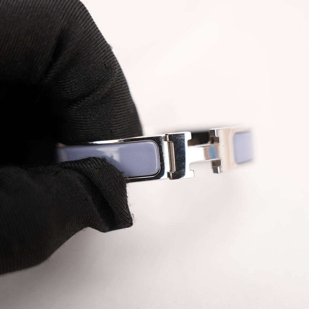 Hermès Clic H PM Bracciale Rigido in Metallo Argentato con Smalto Parme