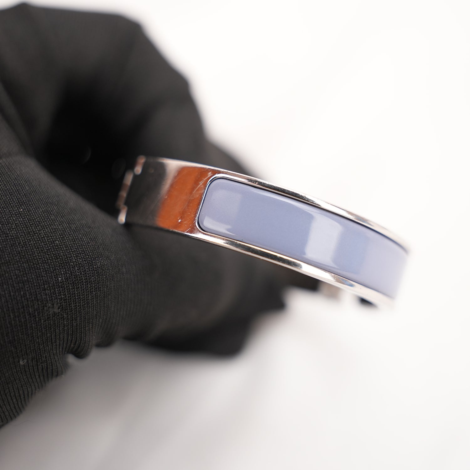 Hermès Clic H PM Bracciale Rigido in Metallo Argentato con Smalto Parme