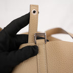 Hermès Picotin Lock 22 Biscuit Clemence Leather Handbag