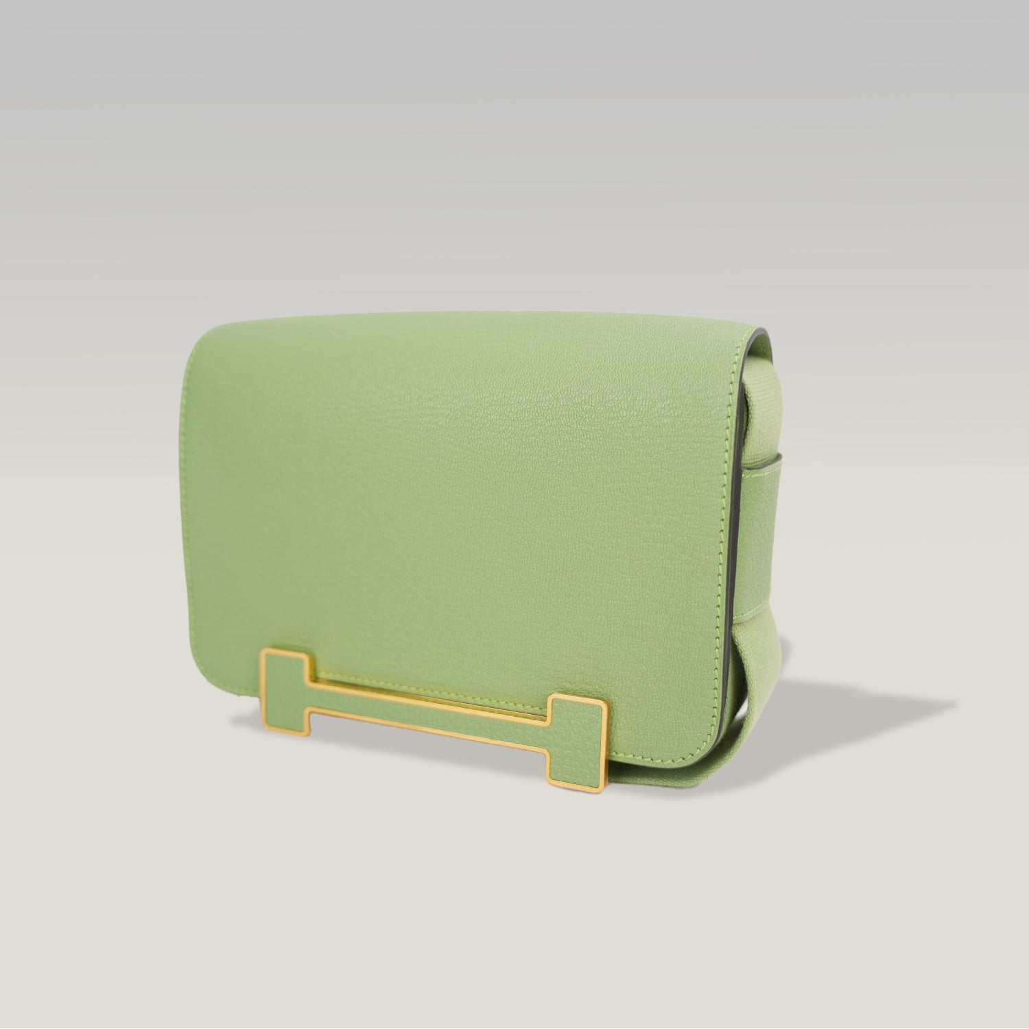 Hermès Geta Vert Criquet Chevre Mysore Leather Crossbody Bag with Gold Hardware