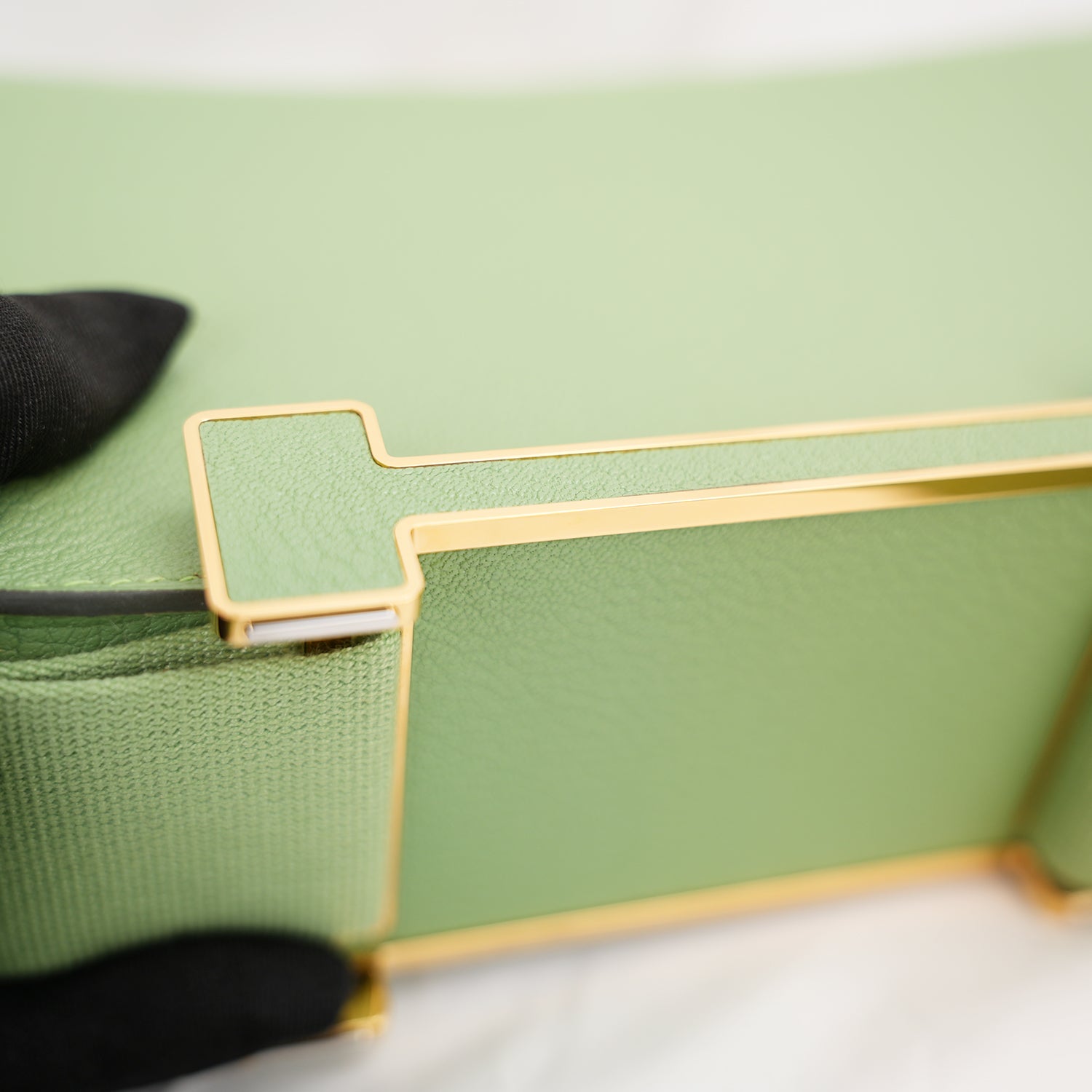 Hermès Geta Vert Criquet Chevre Mysore Leather Crossbody Bag with Gold Hardware