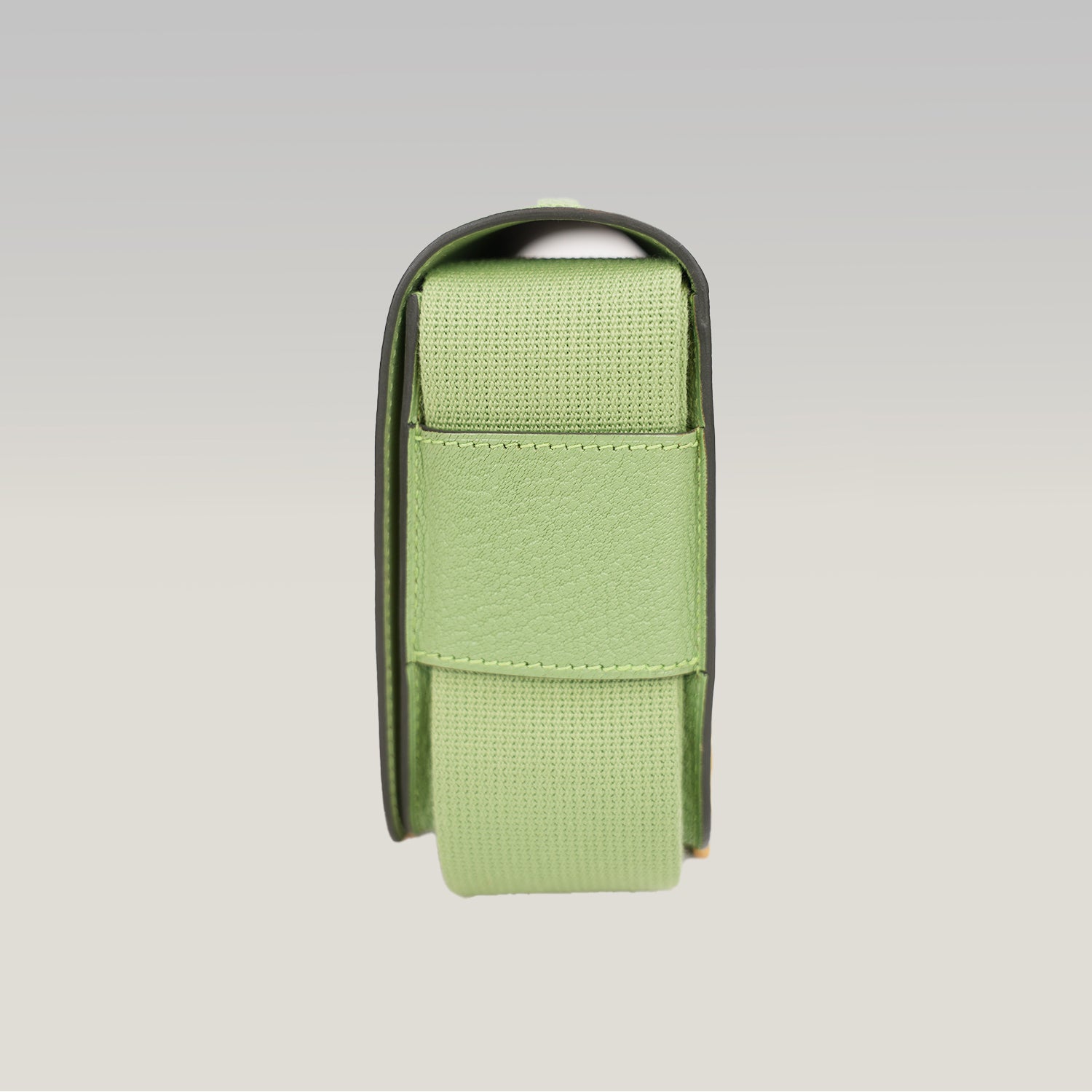 Hermès Geta Vert Criquet Chevre Mysore Leather Crossbody Bag with Gold Hardware