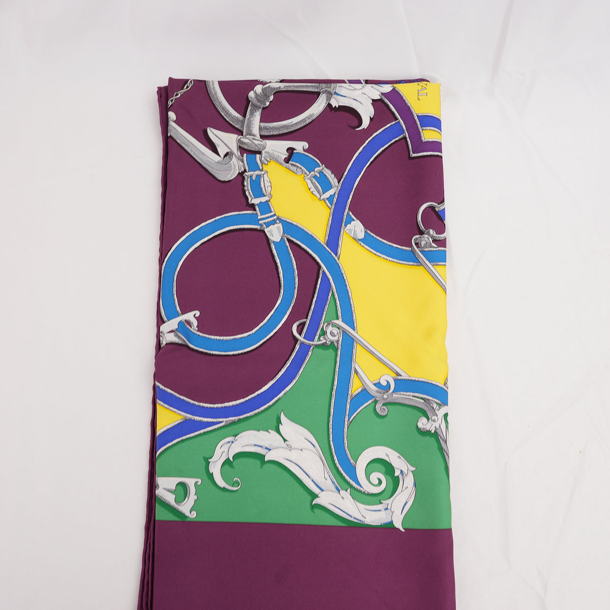 Hermès L'Instruction du Roy en l'Exercice de Monter à Cheval Foulard Carré 90 in Seta Viola Multicolore con Motivi Equestri