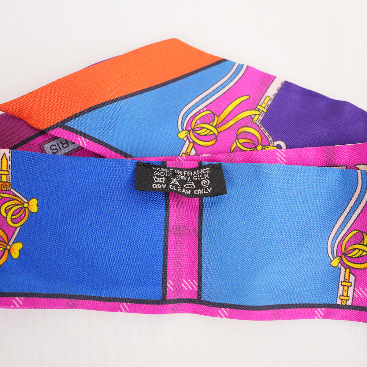 Hermès Twilly Camails in Seta Multicolore Rosa, Viola e Blu
