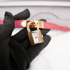 Hermès Montre Kelly KE1.201 Orologio Donna in Pelle Epsom Rossa con Cassa Dorata Double Tour