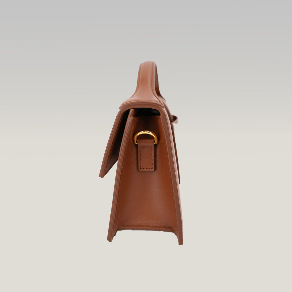 Jacquemus Le Bambino Long Borsa a Mano in Pelle Marrone con Logo Oro