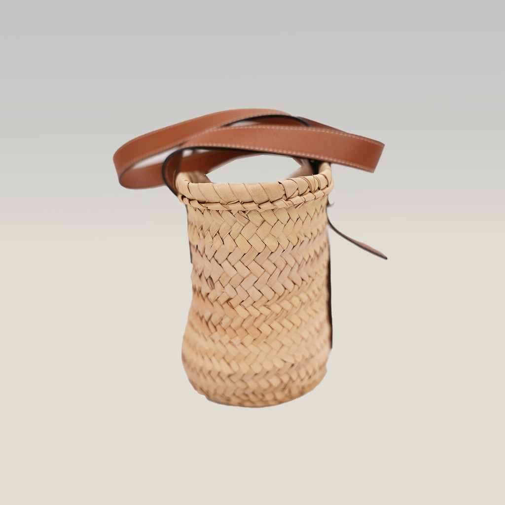 Loewe Basket Bag Small in Palma Intrecciata e Pelle di Vitello Marrone