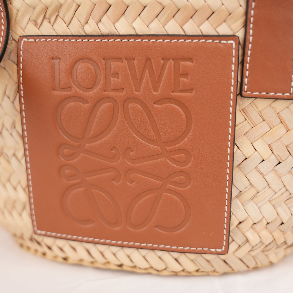 Loewe Basket Bag Small in Palma Intrecciata e Pelle di Vitello Marrone