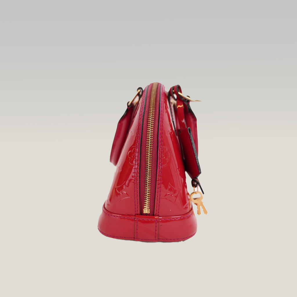 Louis Vuitton Alma BB Monogram Vernis Rosso Ciliegia – Borsa a Mano in Pelle Verniciata