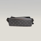 Louis Vuitton Voyager Messenger PM Borsa a Tracolla Piccola in Tela Monogram Eclipse Nera e Grigia con Dettagli in Pelle