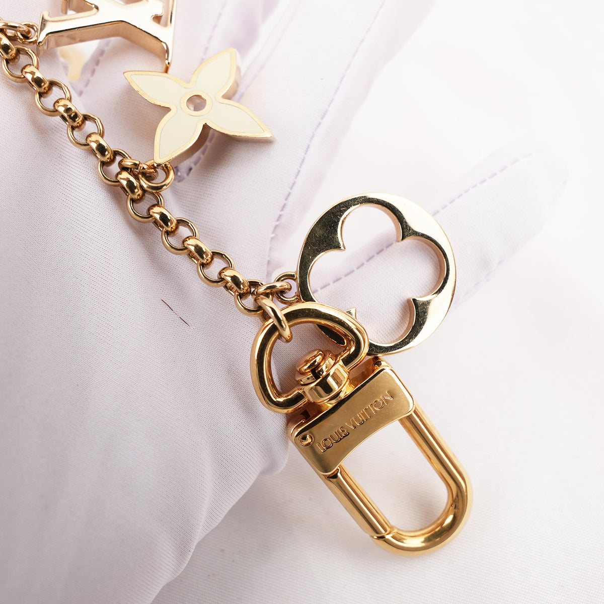 Louis Vuitton Fleur de Monogram M65111 Charm per Borsa e Portachiavi in Metallo Dorato con Fiori Monogram e Logo LV
