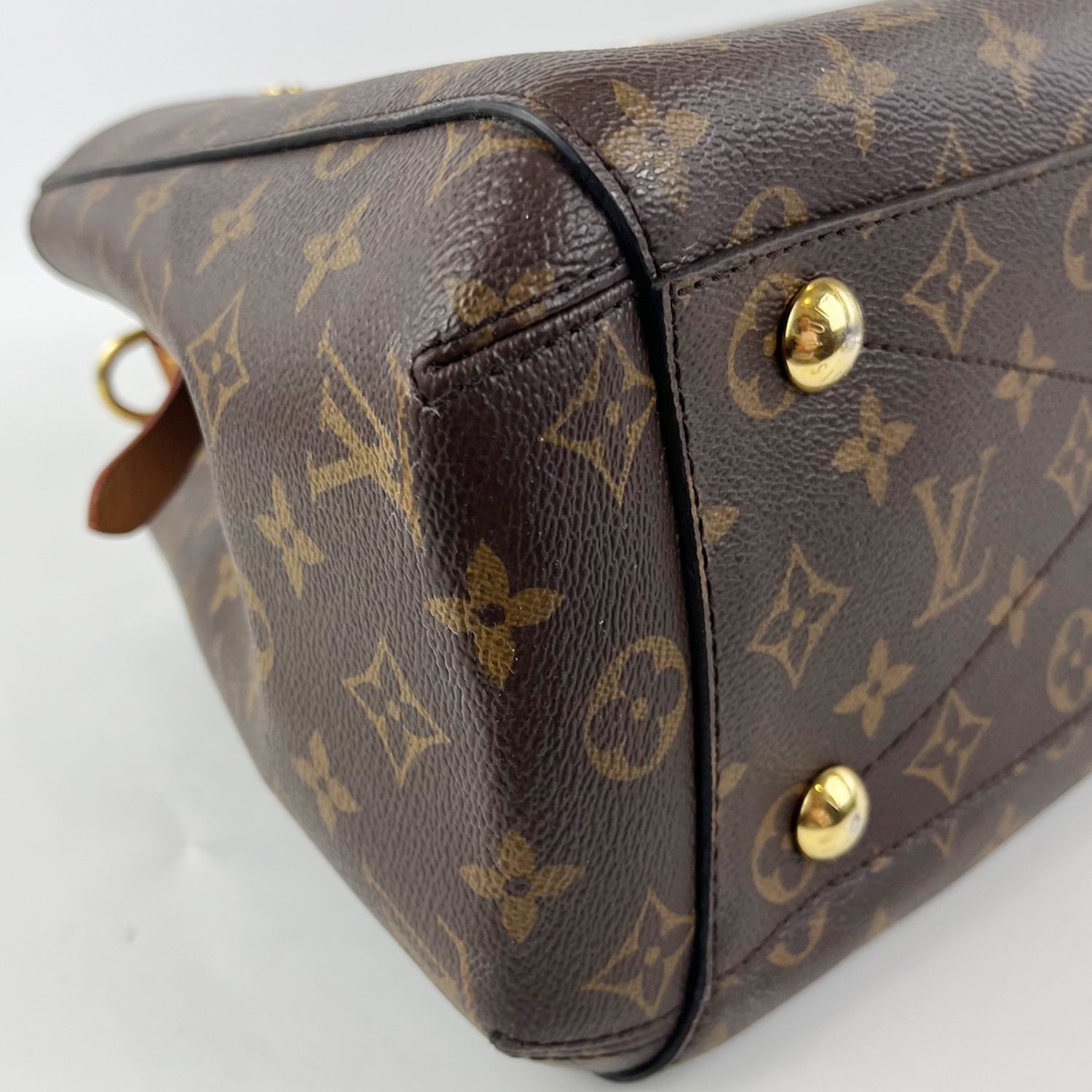 Louis Vuitton Montaigne MM Borsa a Mano e Tracolla in Tela Monogram con Finiture in Vacchetta